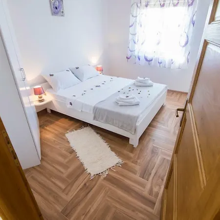 Poseidon Lantgård *